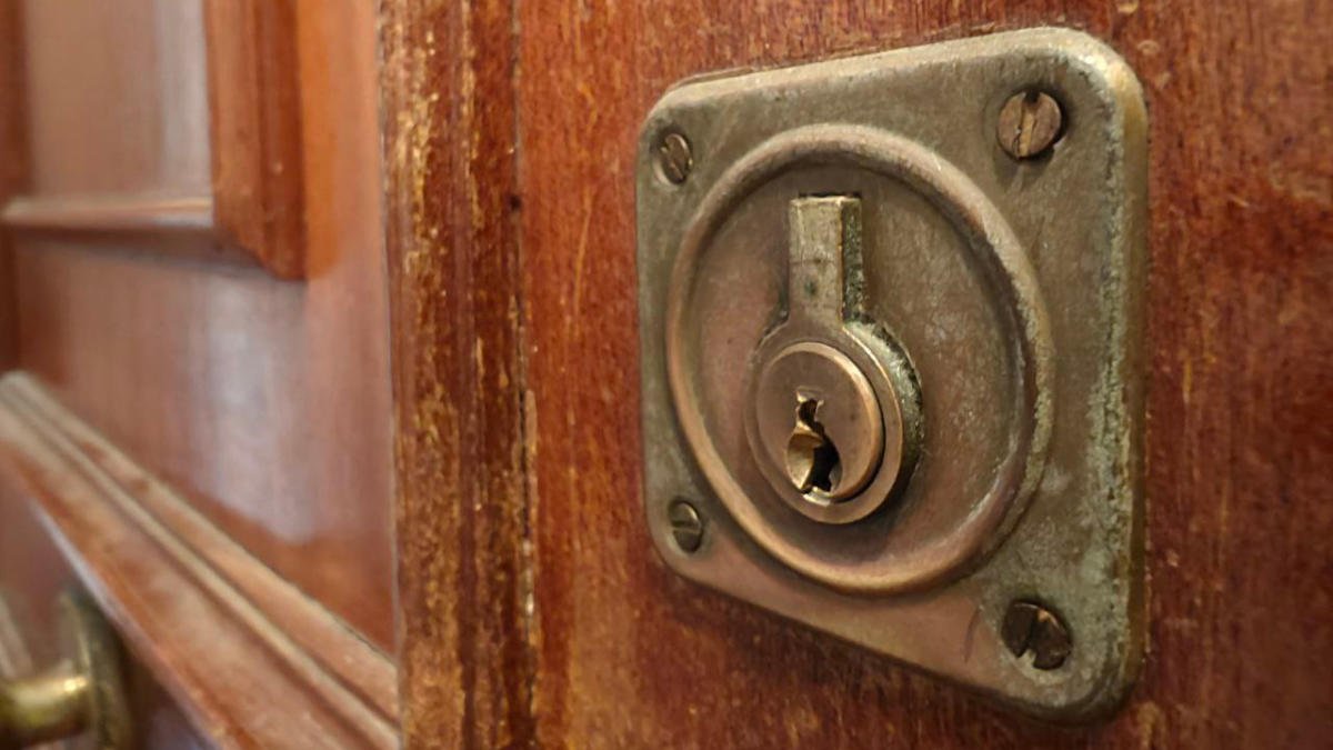 cerradura piso viejo